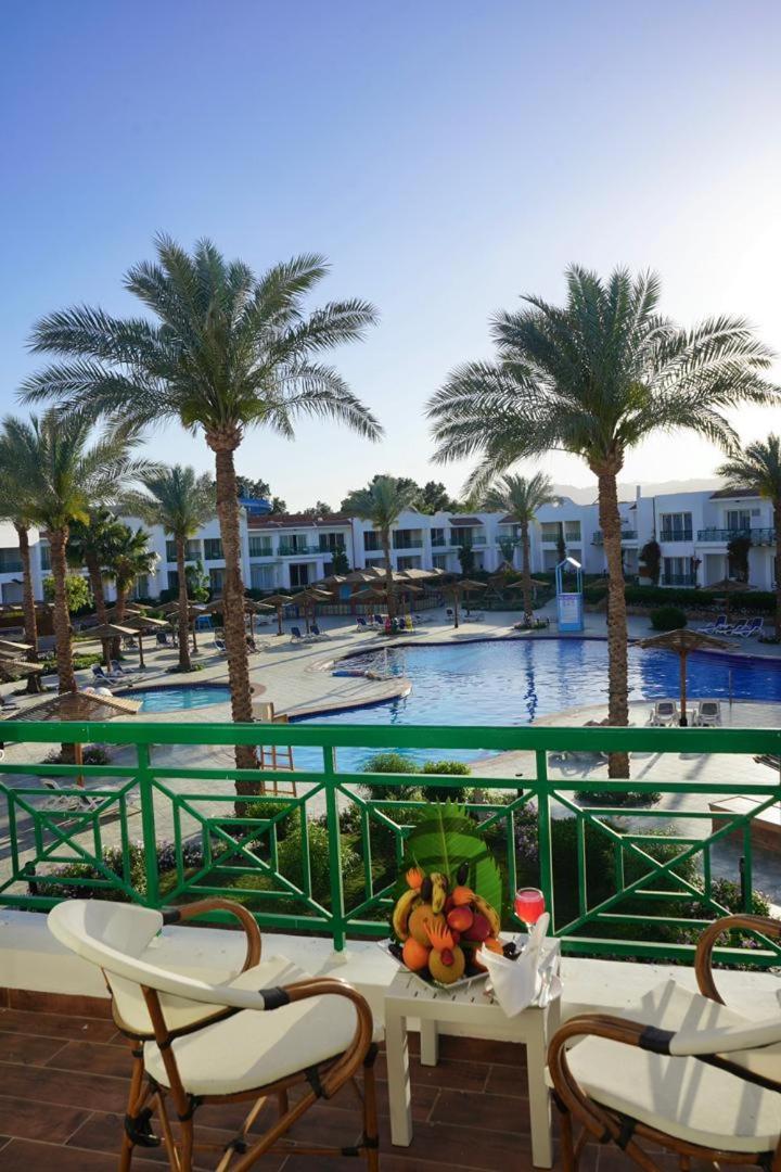 Complex Panorama Naama Heights