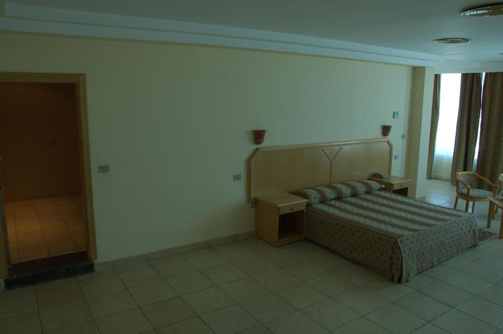 Курортний комплекс Panorama Naama Heights 4*